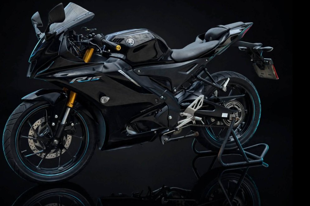 Yamaha R15