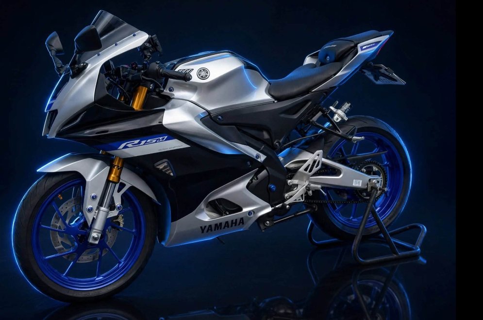 Yamaha R15M
